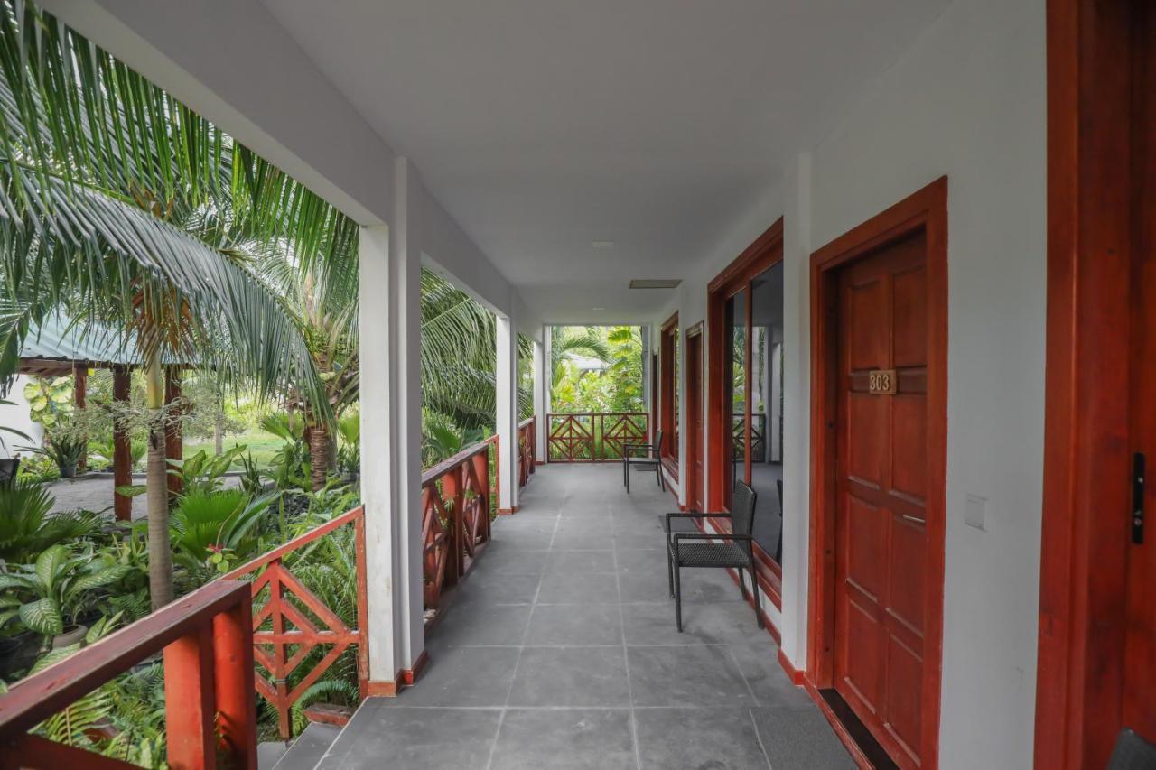 Hotel Aqua Blu Thoddoo Extérieur photo